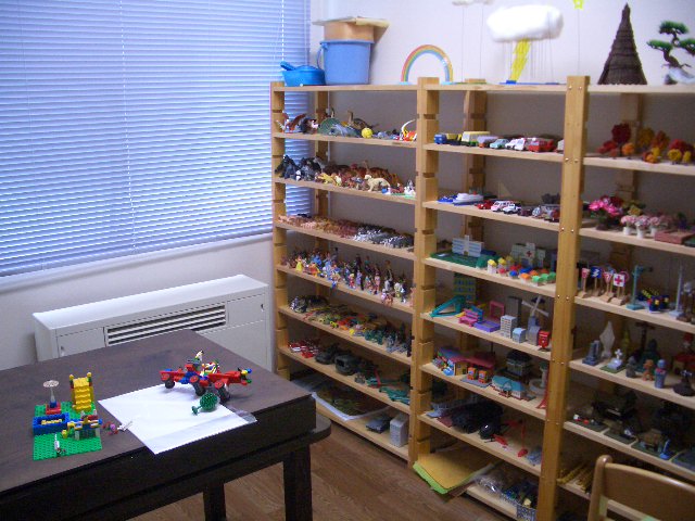 心理療法の一つである箱庭のお部屋です。